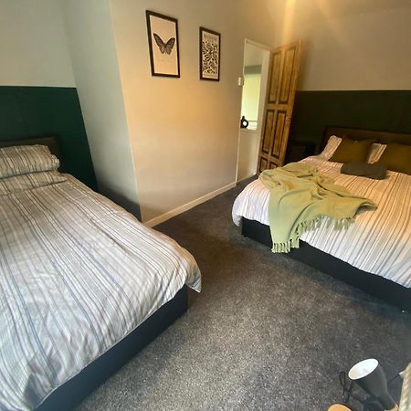Mountain View Two Bedroom Llwynypia Exteriér fotografie