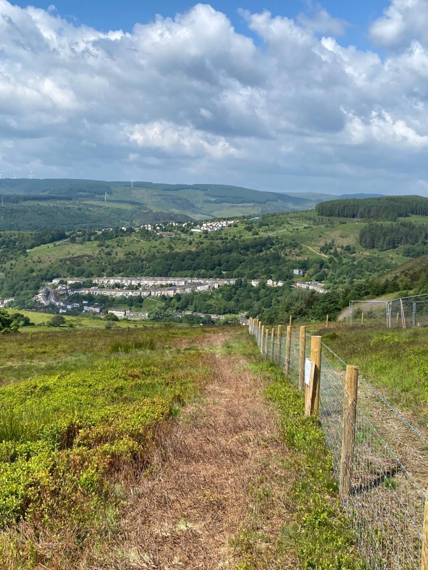 Mountain View Two Bedroom Llwynypia Exteriér fotografie