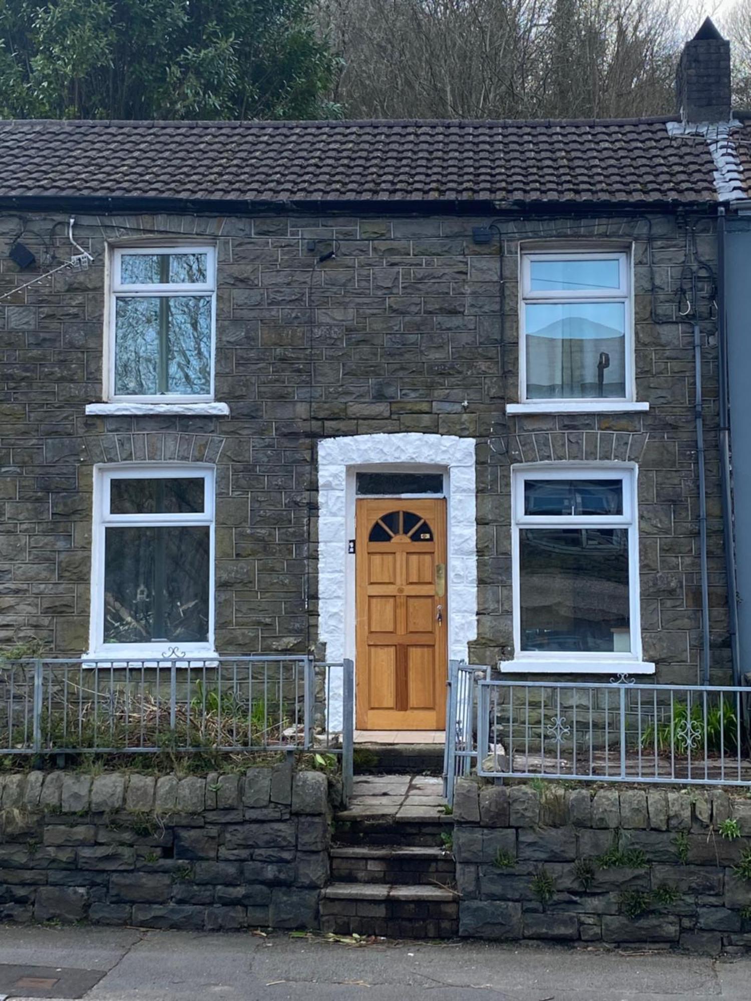 Mountain View Two Bedroom Llwynypia Exteriér fotografie