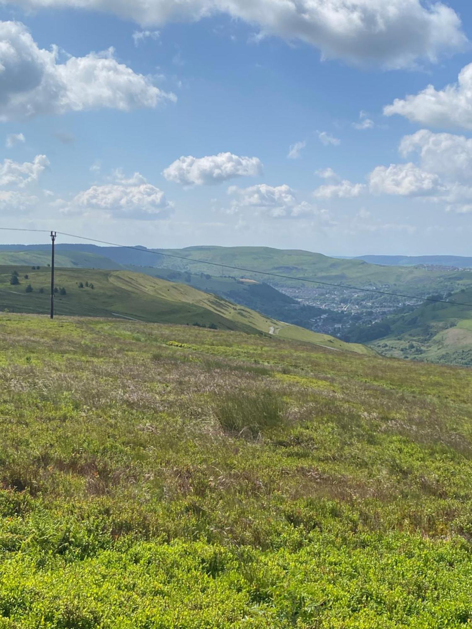 Mountain View Two Bedroom Llwynypia Exteriér fotografie