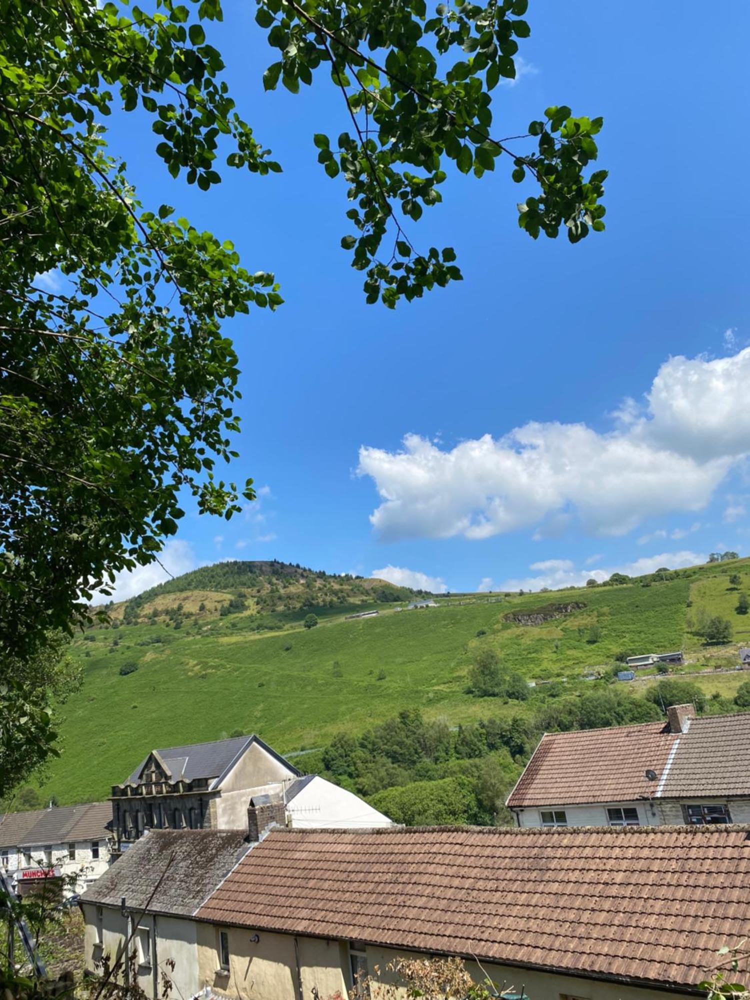 Mountain View Two Bedroom Llwynypia Exteriér fotografie